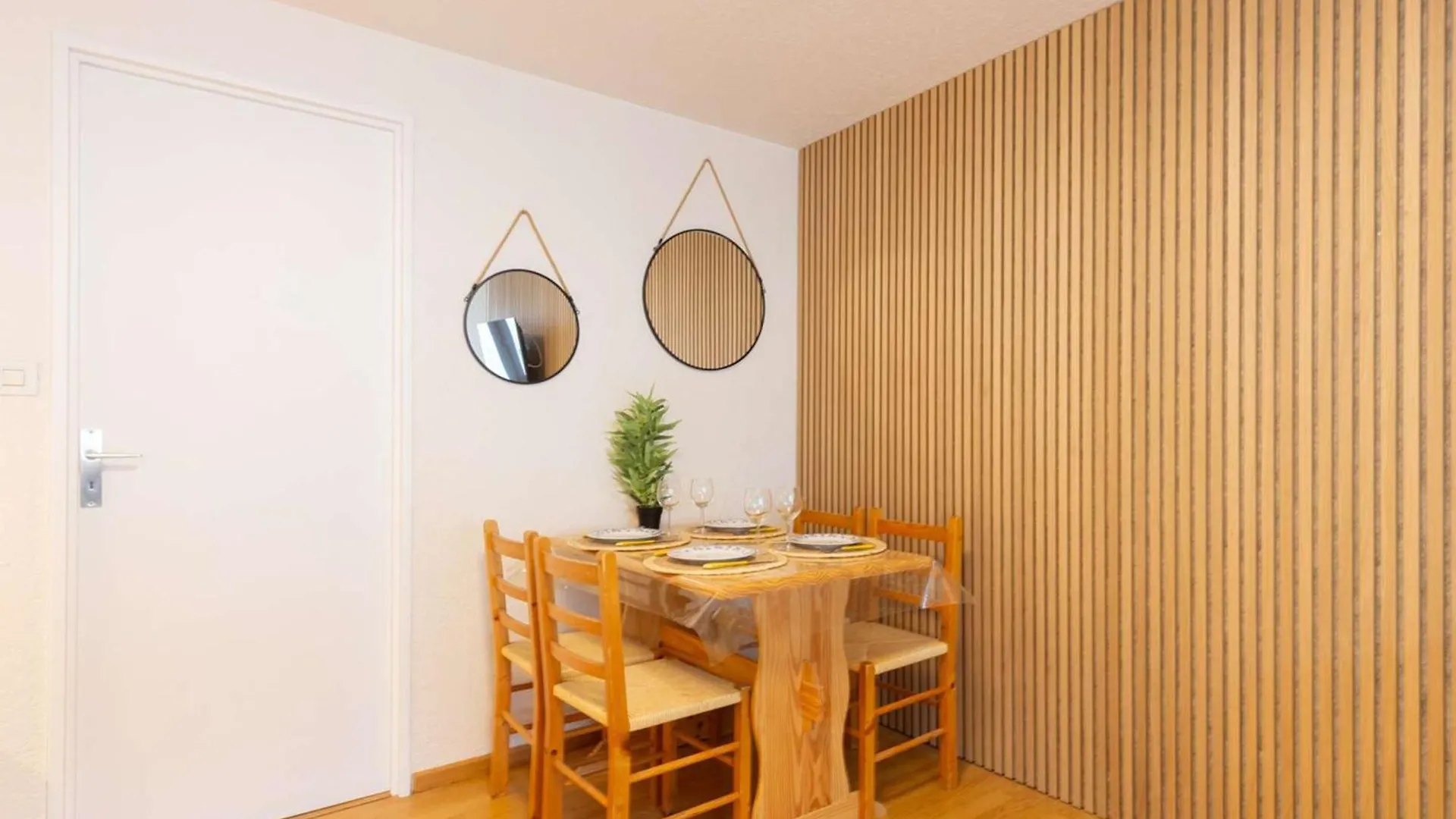 Appartement 4 Personnes, Balcon, Saint Lary Village, Proche Commerces Et Telepherique - Fr-1-296-473 0*, סן-לארי-סולאן צרפת